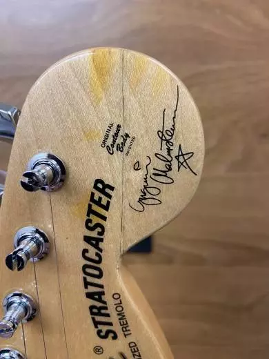 FENDER MALMSTEEN STRAT RW CAR 2